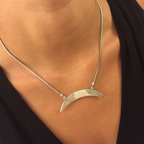 Jenny Bird Crescent Moon Necklace- silver - Picture 5 of 11